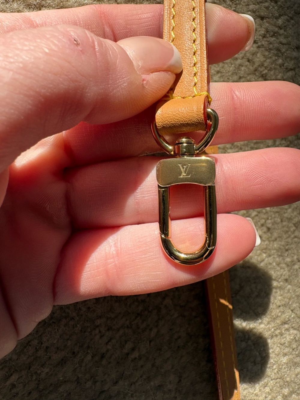 Louis Vuitton Fold Me Pouch - Picture 10 of 13